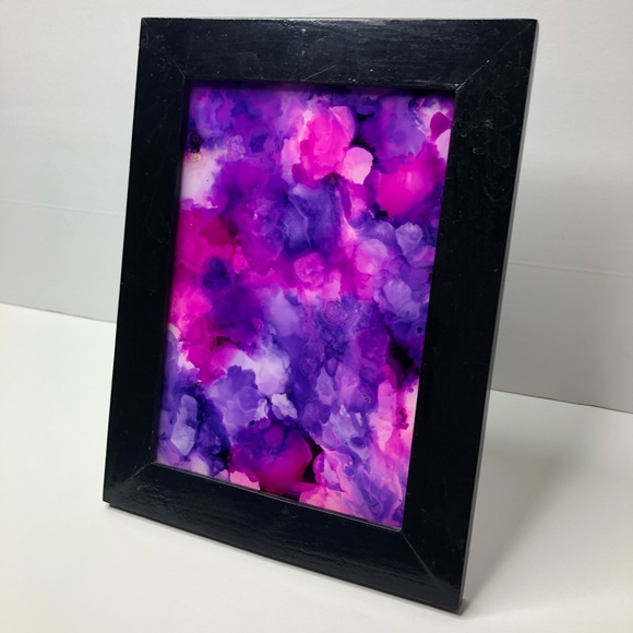 “Beauty in bloom” alcohol ink on glass 5x7 w frame - Picture 3 of 6